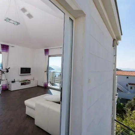Apartment Amaizing Sea View In Center And Near The Beach Tribunj (Sibenik-Knin)
