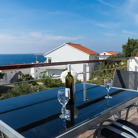 Apartment Amaizing Sea View In Center And Near The Beach Tribunj (Sibenik-Knin)