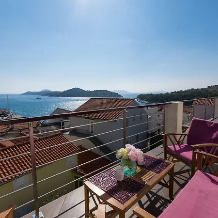 Amaizing Sea View In Center And Near The Beach Apartment
