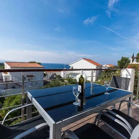 Apartment Amaizing Sea View In Center And Near The Beach Tribunj (Sibenik-Knin)